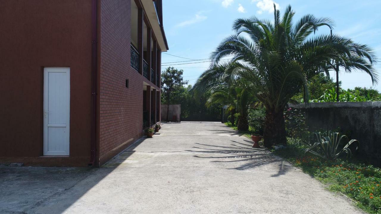 Nani'S Sweet Home Batumi Luaran gambar